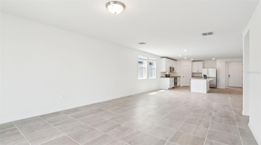 DAVENPORT, Florida 33837, 3 Bedrooms Bedrooms, ,2 BathroomsBathrooms,Residential,For Sale,WHITE TAIL,0,MFRO6289484