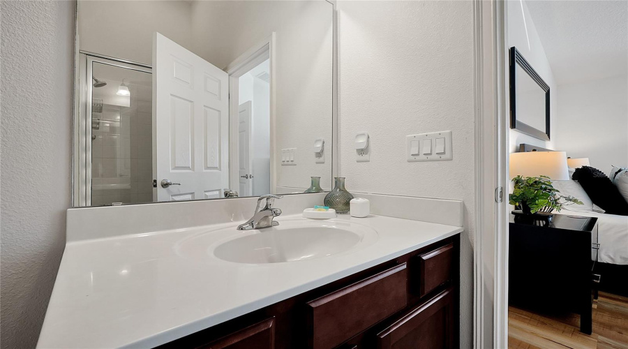 DAVENPORT, Florida 33837, 4 Bedrooms Bedrooms, ,3 BathroomsBathrooms,Residential,For Sale,VIOLA,MFRFC308203