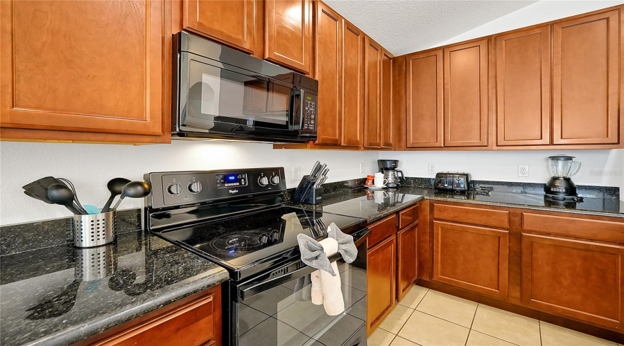 DAVENPORT, Florida 33837, 4 Bedrooms Bedrooms, ,3 BathroomsBathrooms,Residential,For Sale,VIOLA,MFRFC308203
