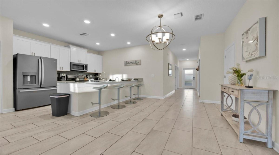 DAVENPORT, Florida 33896, 5 Bedrooms Bedrooms, ,4 BathroomsBathrooms,Residential,For Sale,PEBBLE BEACH,MFRG5090012