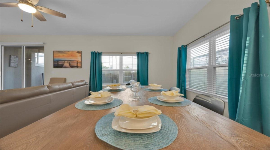 DAVENPORT, Florida 33896, 5 Bedrooms Bedrooms, ,4 BathroomsBathrooms,Residential,For Sale,PEBBLE BEACH,MFRG5090012