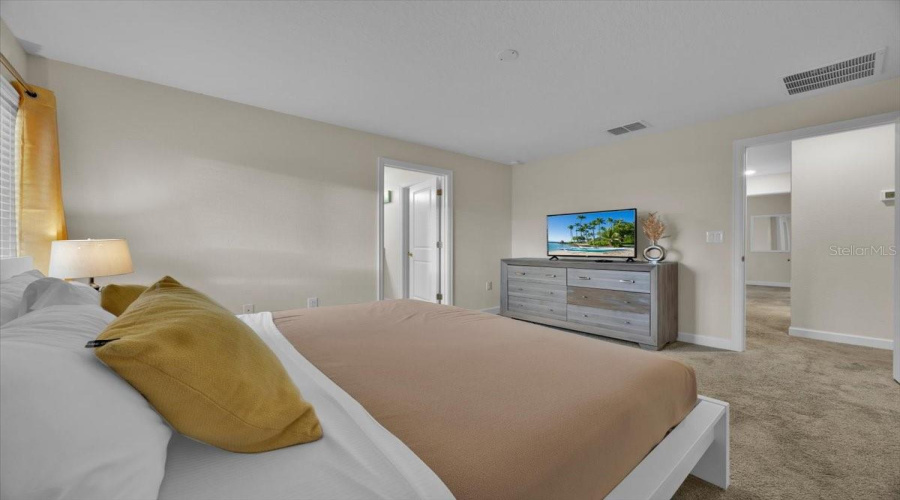 DAVENPORT, Florida 33896, 5 Bedrooms Bedrooms, ,4 BathroomsBathrooms,Residential,For Sale,PEBBLE BEACH,MFRG5090012