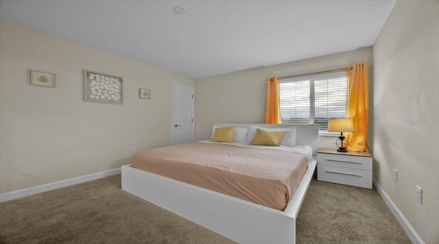 DAVENPORT, Florida 33896, 5 Bedrooms Bedrooms, ,4 BathroomsBathrooms,Residential,For Sale,PEBBLE BEACH,MFRG5090012