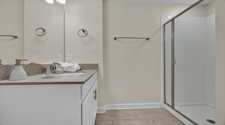 DAVENPORT, Florida 33896, 5 Bedrooms Bedrooms, ,4 BathroomsBathrooms,Residential,For Sale,PEBBLE BEACH,MFRG5090012