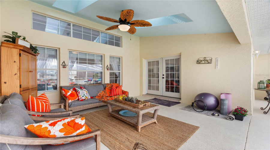 DAVENPORT, Florida 33896, 4 Bedrooms Bedrooms, ,3 BathroomsBathrooms,Residential,For Sale,HAMLIN CLOSE,MFRO6276078