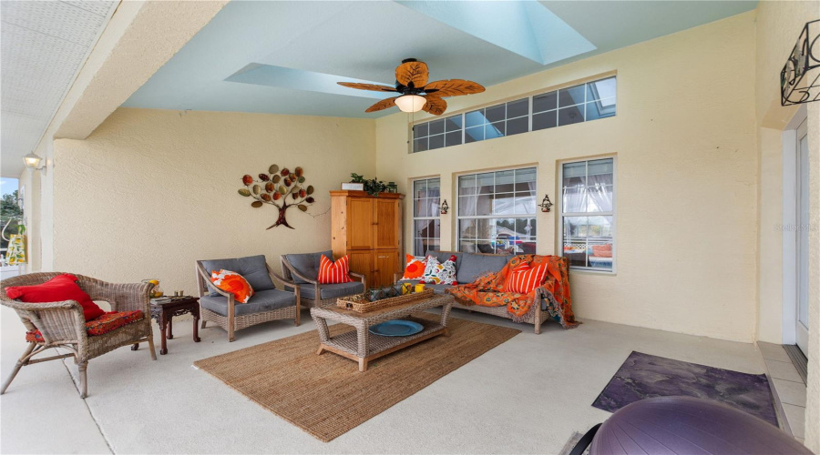 DAVENPORT, Florida 33896, 4 Bedrooms Bedrooms, ,3 BathroomsBathrooms,Residential,For Sale,HAMLIN CLOSE,MFRO6276078