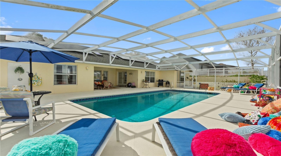 DAVENPORT, Florida 33896, 4 Bedrooms Bedrooms, ,3 BathroomsBathrooms,Residential,For Sale,HAMLIN CLOSE,MFRO6276078