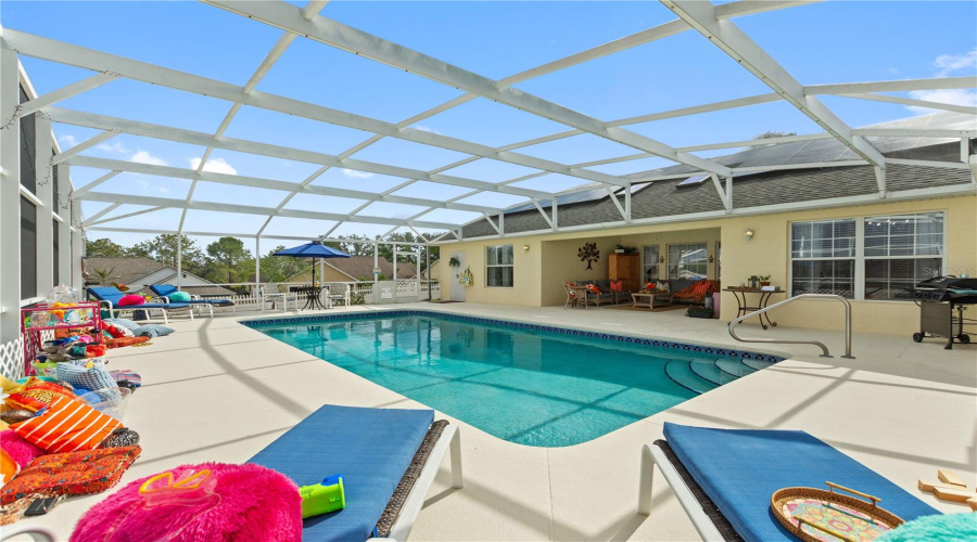 DAVENPORT, Florida 33896, 4 Bedrooms Bedrooms, ,3 BathroomsBathrooms,Residential,For Sale,HAMLIN CLOSE,MFRO6276078