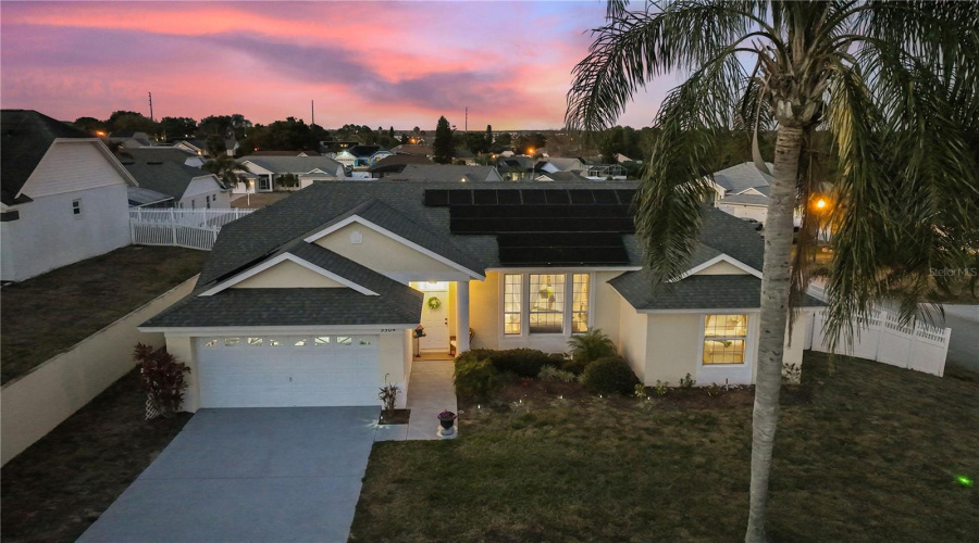DAVENPORT, Florida 33896, 4 Bedrooms Bedrooms, ,3 BathroomsBathrooms,Residential,For Sale,HAMLIN CLOSE,MFRO6276078