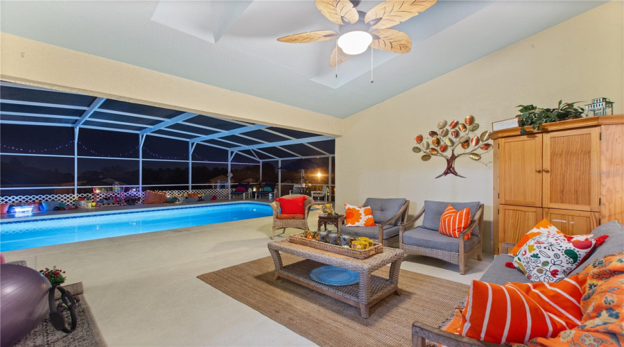DAVENPORT, Florida 33896, 4 Bedrooms Bedrooms, ,3 BathroomsBathrooms,Residential,For Sale,HAMLIN CLOSE,MFRO6276078