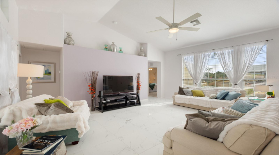 DAVENPORT, Florida 33896, 4 Bedrooms Bedrooms, ,3 BathroomsBathrooms,Residential,For Sale,HAMLIN CLOSE,MFRO6276078