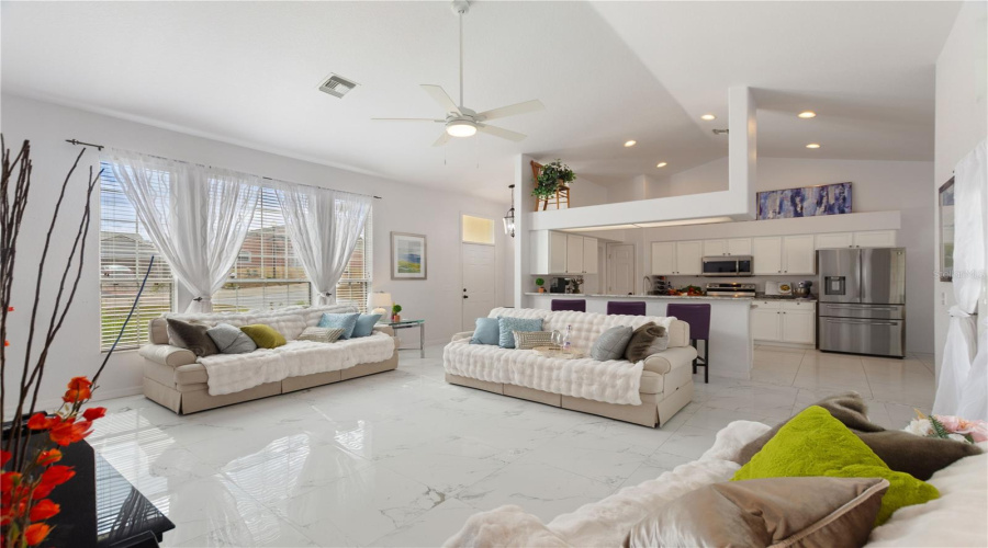 DAVENPORT, Florida 33896, 4 Bedrooms Bedrooms, ,3 BathroomsBathrooms,Residential,For Sale,HAMLIN CLOSE,MFRO6276078