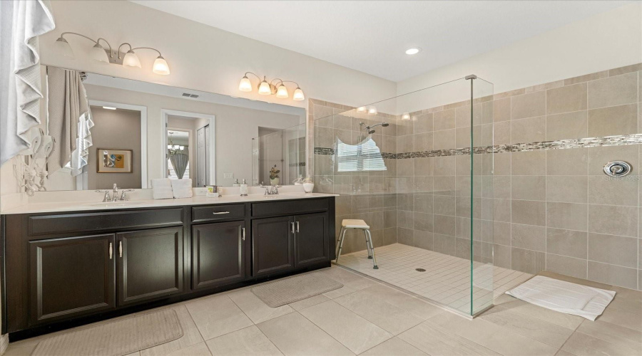 KISSIMMEE, Florida 34747, 4 Bedrooms Bedrooms, ,3 BathroomsBathrooms,Residential,For Sale,SANDY PARK,0,MFRO6290828