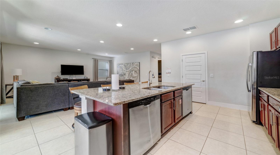 KISSIMMEE, Florida 34747, 5 Bedrooms Bedrooms, ,5 BathroomsBathrooms,Residential,For Sale,PENDANT,0,MFRO6291725