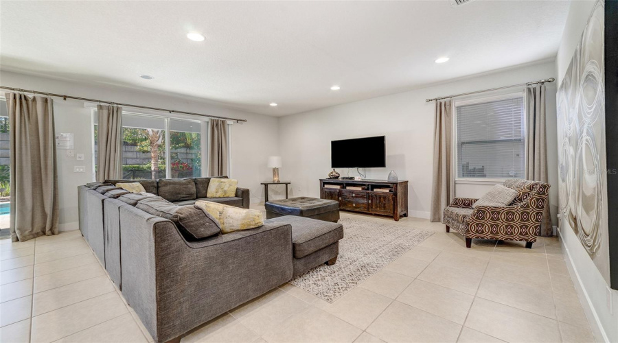 KISSIMMEE, Florida 34747, 5 Bedrooms Bedrooms, ,5 BathroomsBathrooms,Residential,For Sale,PENDANT,0,MFRO6291725