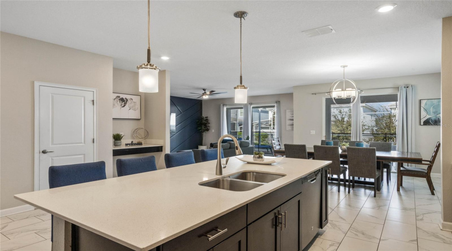 DAVENPORT, Florida 33896, 6 Bedrooms Bedrooms, ,5 BathroomsBathrooms,Residential,For Sale,MULLIGAN,0,MFRO6291126