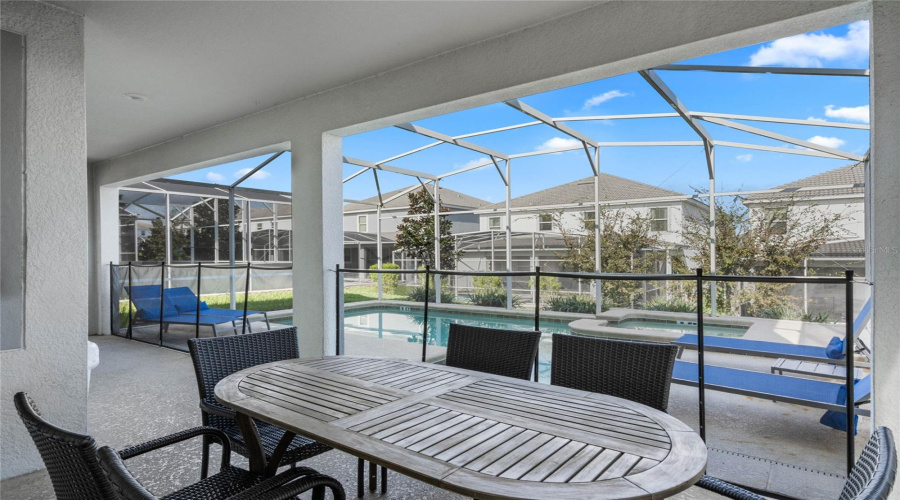 DAVENPORT, Florida 33896, 6 Bedrooms Bedrooms, ,5 BathroomsBathrooms,Residential,For Sale,MULLIGAN,0,MFRO6291126