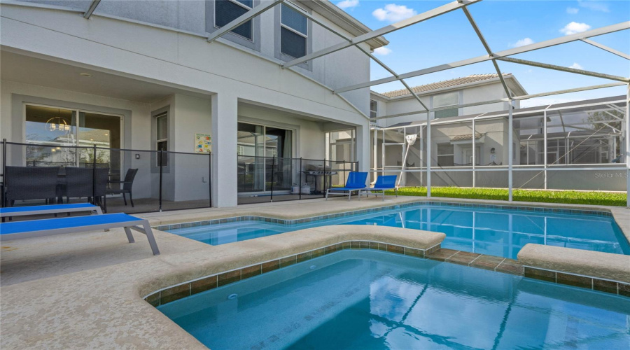 DAVENPORT, Florida 33896, 6 Bedrooms Bedrooms, ,5 BathroomsBathrooms,Residential,For Sale,MULLIGAN,0,MFRO6291126