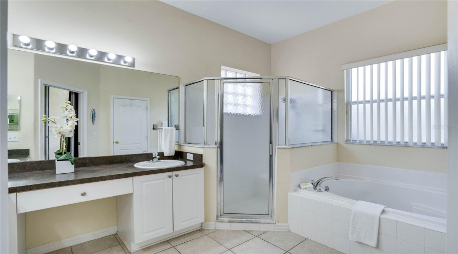 En-suite for primary bedroom