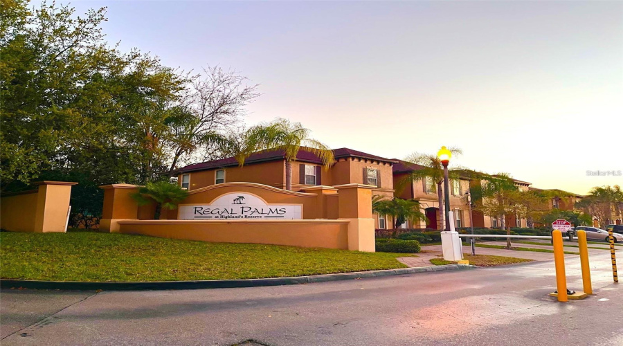 Regal Palms Entrance