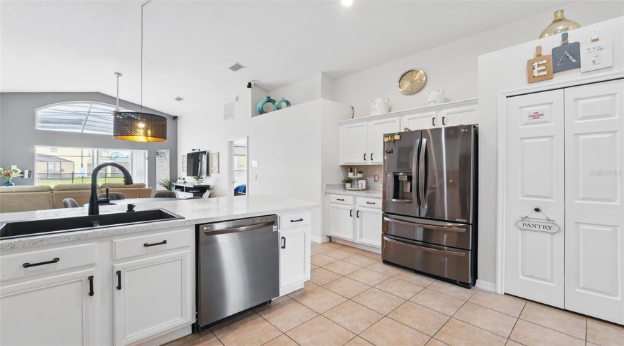 KISSIMMEE, Florida 34747, 4 Bedrooms Bedrooms, ,3 BathroomsBathrooms,Residential,For Sale,LIDO KEY,0,MFRO6291834