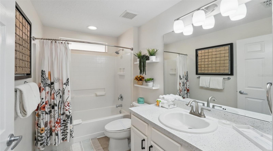 KISSIMMEE, Florida 34747, 4 Bedrooms Bedrooms, ,3 BathroomsBathrooms,Residential,For Sale,LIDO KEY,0,MFRO6291834