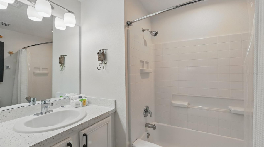 KISSIMMEE, Florida 34747, 4 Bedrooms Bedrooms, ,3 BathroomsBathrooms,Residential,For Sale,LIDO KEY,0,MFRO6291834