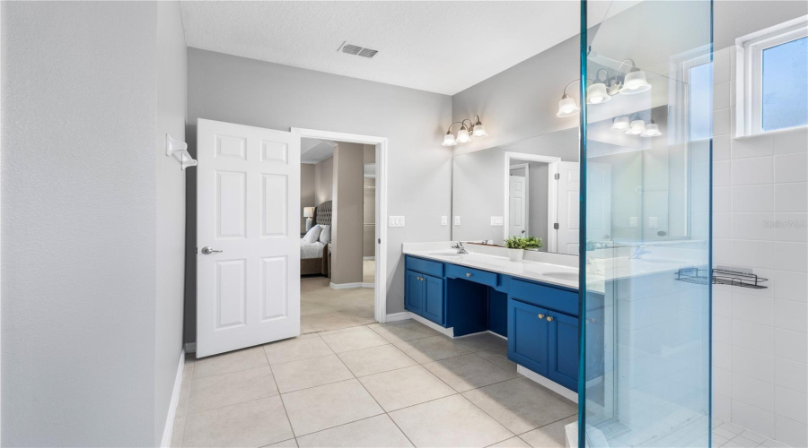 KISSIMMEE, Florida 34746, 8 Bedrooms Bedrooms, ,7 BathroomsBathrooms,Residential,For Sale,SHIVA,0,MFRO6291809