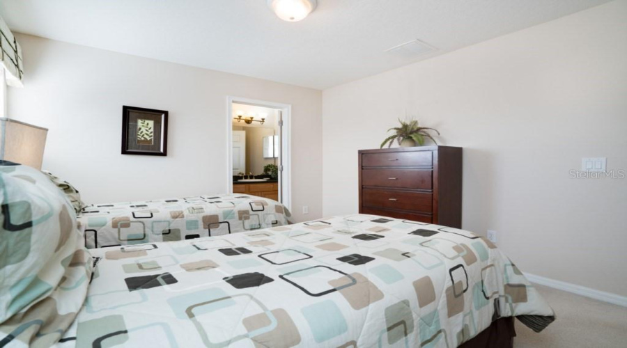 DAVENPORT, Florida 33837, 4 Bedrooms Bedrooms, ,4 BathroomsBathrooms,Residential,For Sale,VICTORIA,0,MFRS5123040