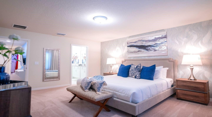 DAVENPORT, Florida 33897, 5 Bedrooms Bedrooms, ,4 BathroomsBathrooms,Residential,For Sale,LANA,0,MFRO6291769