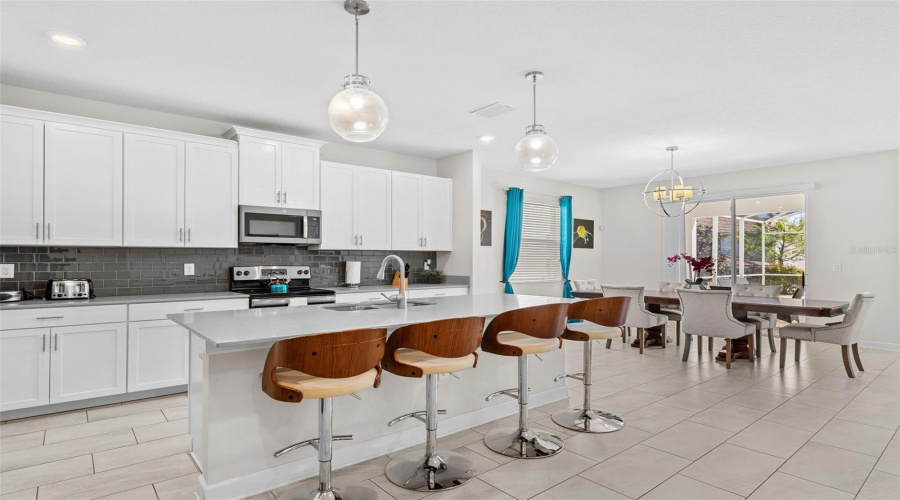 DAVENPORT, Florida 33896, 6 Bedrooms Bedrooms, ,5 BathroomsBathrooms,Residential,For Sale,FLANGE,0,MFRO6291955