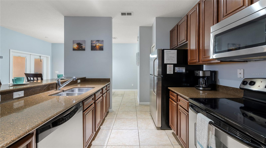 KISSIMMEE, Florida 34747, 4 Bedrooms Bedrooms, ,3 BathroomsBathrooms,Residential,For Sale,MAJESTY PALM,0,MFRO6292236