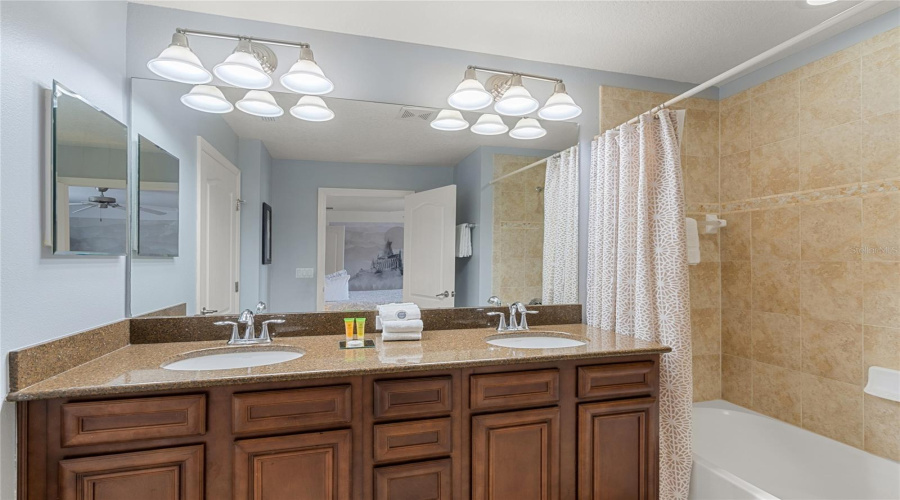 KISSIMMEE, Florida 34747, 4 Bedrooms Bedrooms, ,3 BathroomsBathrooms,Residential,For Sale,MAJESTY PALM,0,MFRO6292236