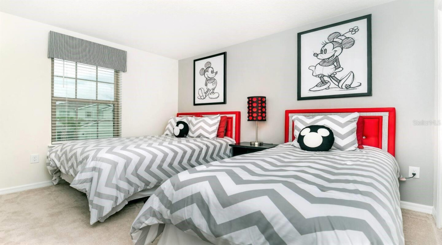KISSIMMEE, Florida 34747, 5 Bedrooms Bedrooms, ,4 BathroomsBathrooms,Residential,For Sale,DUBAI,0,MFRO6283884