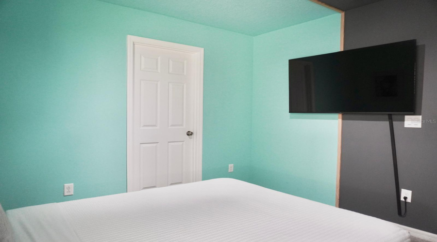 KISSIMMEE, Florida 34747, 6 Bedrooms Bedrooms, ,4 BathroomsBathrooms,Residential,For Sale,TROPICAL PALMS,0,MFRS5123092