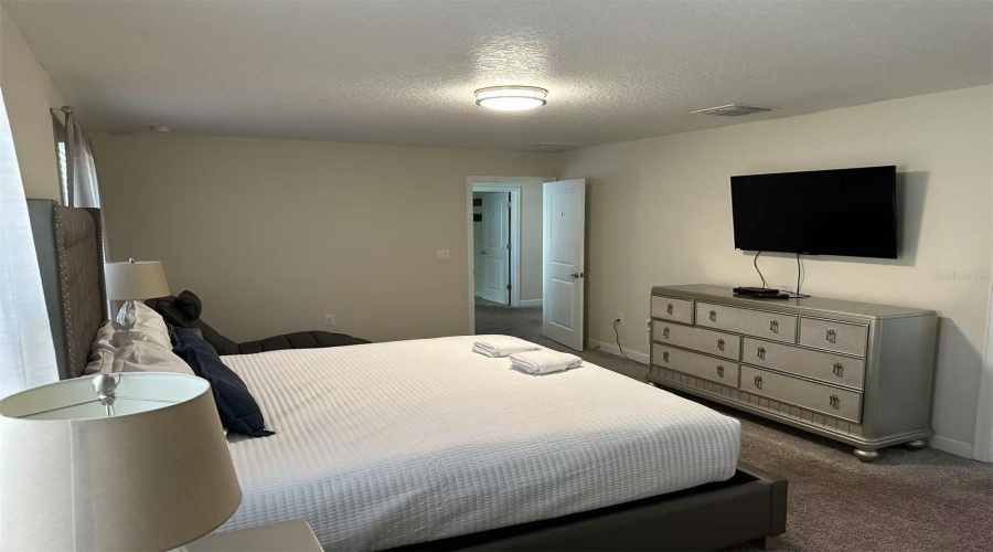 DAVENPORT, Florida 33896, 6 Bedrooms Bedrooms, ,6 BathroomsBathrooms,Residential,For Sale,PLUNKER,0,MFRO6292641