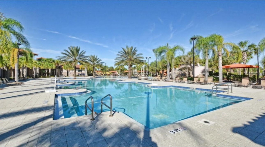 DAVENPORT, Florida 33837, 5 Bedrooms Bedrooms, ,4 BathroomsBathrooms,Residential,For Sale,BROAD OAK,0,MFRO6293045