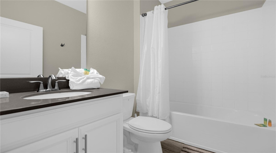 DAVENPORT, Florida 33896, 6 Bedrooms Bedrooms, ,5 BathroomsBathrooms,Residential,For Sale,CABOT CLIFFS,0,MFRO6196282