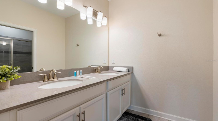DAVENPORT, Florida 33896, 6 Bedrooms Bedrooms, ,6 BathroomsBathrooms,Residential,For Sale,PEBBLE BEACH,0,MFRS5123389