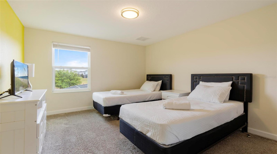 DAVENPORT, Florida 33896, 6 Bedrooms Bedrooms, ,6 BathroomsBathrooms,Residential,For Sale,PEBBLE BEACH,0,MFRS5123389