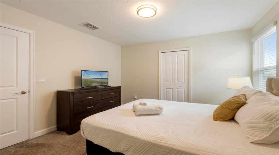 DAVENPORT, Florida 33896, 6 Bedrooms Bedrooms, ,6 BathroomsBathrooms,Residential,For Sale,PEBBLE BEACH,0,MFRS5123389