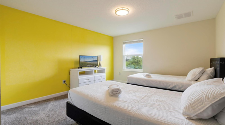 DAVENPORT, Florida 33896, 6 Bedrooms Bedrooms, ,6 BathroomsBathrooms,Residential,For Sale,PEBBLE BEACH,0,MFRS5123389