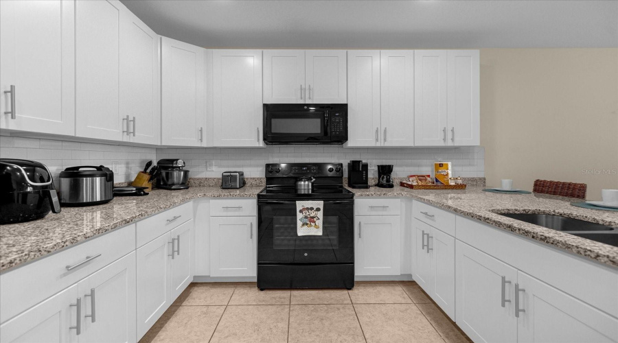 KISSIMMEE, Florida 34746, 3 Bedrooms Bedrooms, ,2 BathroomsBathrooms,Residential,For Sale,CORAL CASTLE,0,MFRO6293829