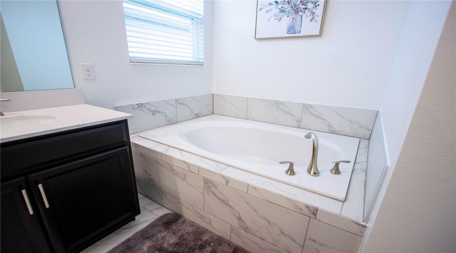 DAVENPORT, Florida 33896, 5 Bedrooms Bedrooms, ,5 BathroomsBathrooms,Residential,For Sale,LEADER,0,MFRS5122989