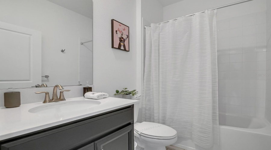 DAVENPORT, Florida 33896, 5 Bedrooms Bedrooms, ,5 BathroomsBathrooms,Residential,For Sale,LEADER,0,MFRS5122989
