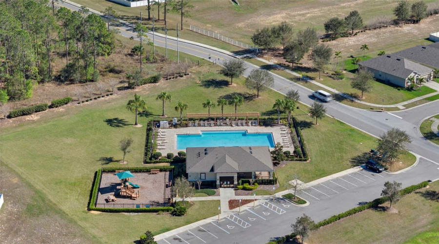 Pool and Clubhouse
