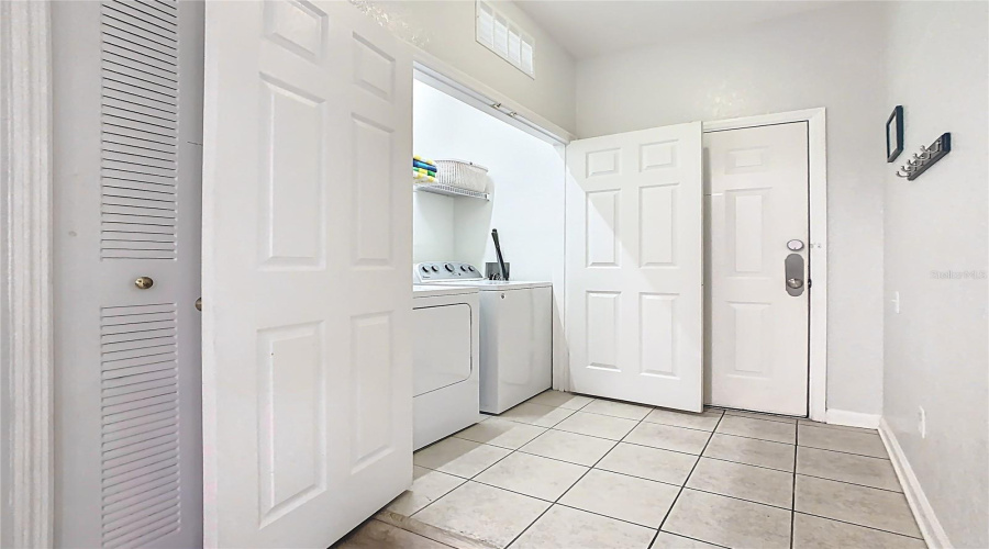 KISSIMMEE, Florida 34747, 3 Bedrooms Bedrooms, ,2 BathroomsBathrooms,Residential,For Sale,ALMATON,0,MFRO6293346