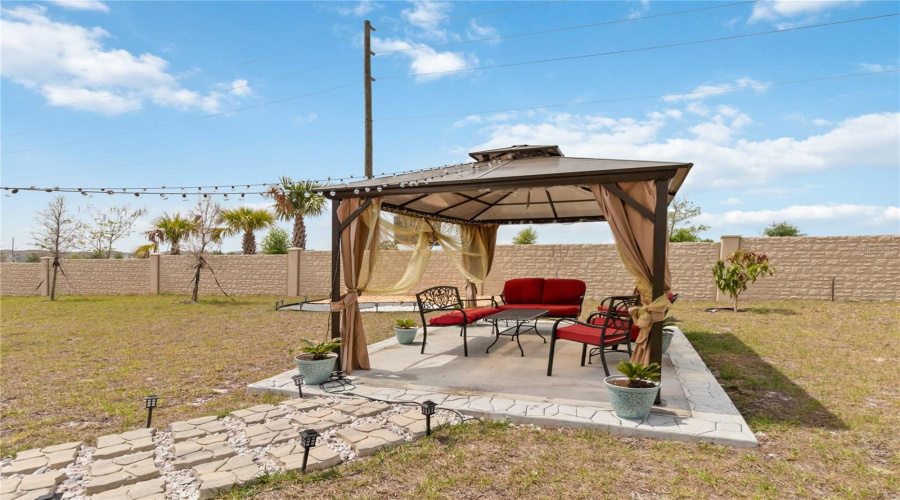 DAVENPORT, Florida 33837, 4 Bedrooms Bedrooms, ,2 BathroomsBathrooms,Residential,For Sale,LOCH,0,MFRTB8366650