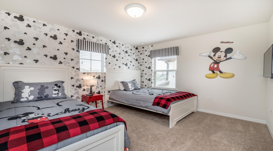 KISSIMMEE, Florida 34747, 5 Bedrooms Bedrooms, ,5 BathroomsBathrooms,Residential,For Sale,RHODES,0,MFRO6293569