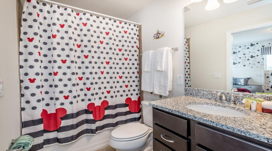 KISSIMMEE, Florida 34747, 5 Bedrooms Bedrooms, ,5 BathroomsBathrooms,Residential,For Sale,RHODES,0,MFRO6293569